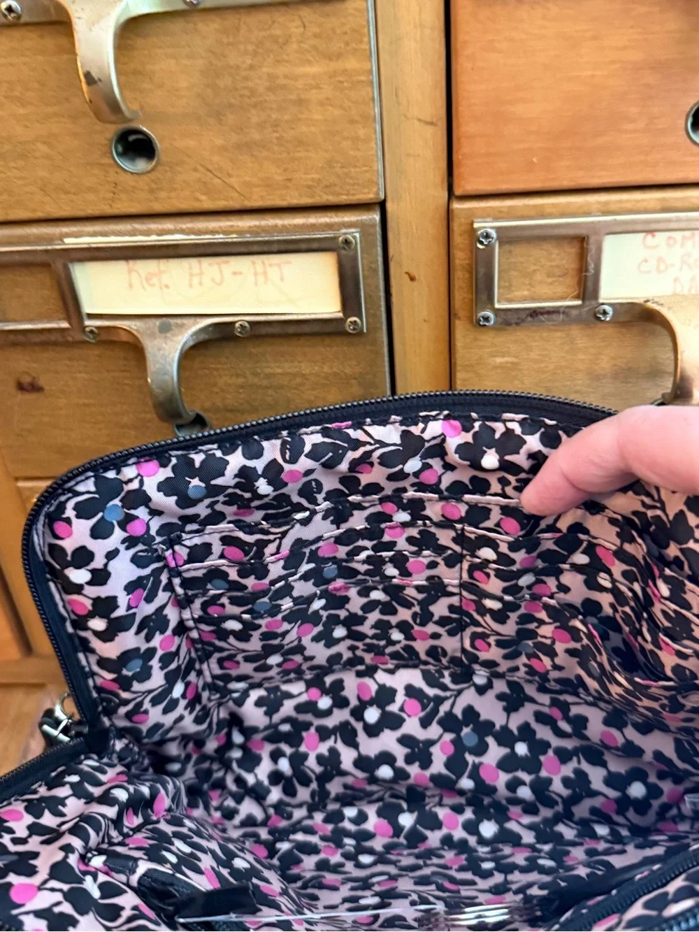 NWT Vera Bradley Iconic RFID Wristlet Tablet Sleeve Tech Organizer Classic Black